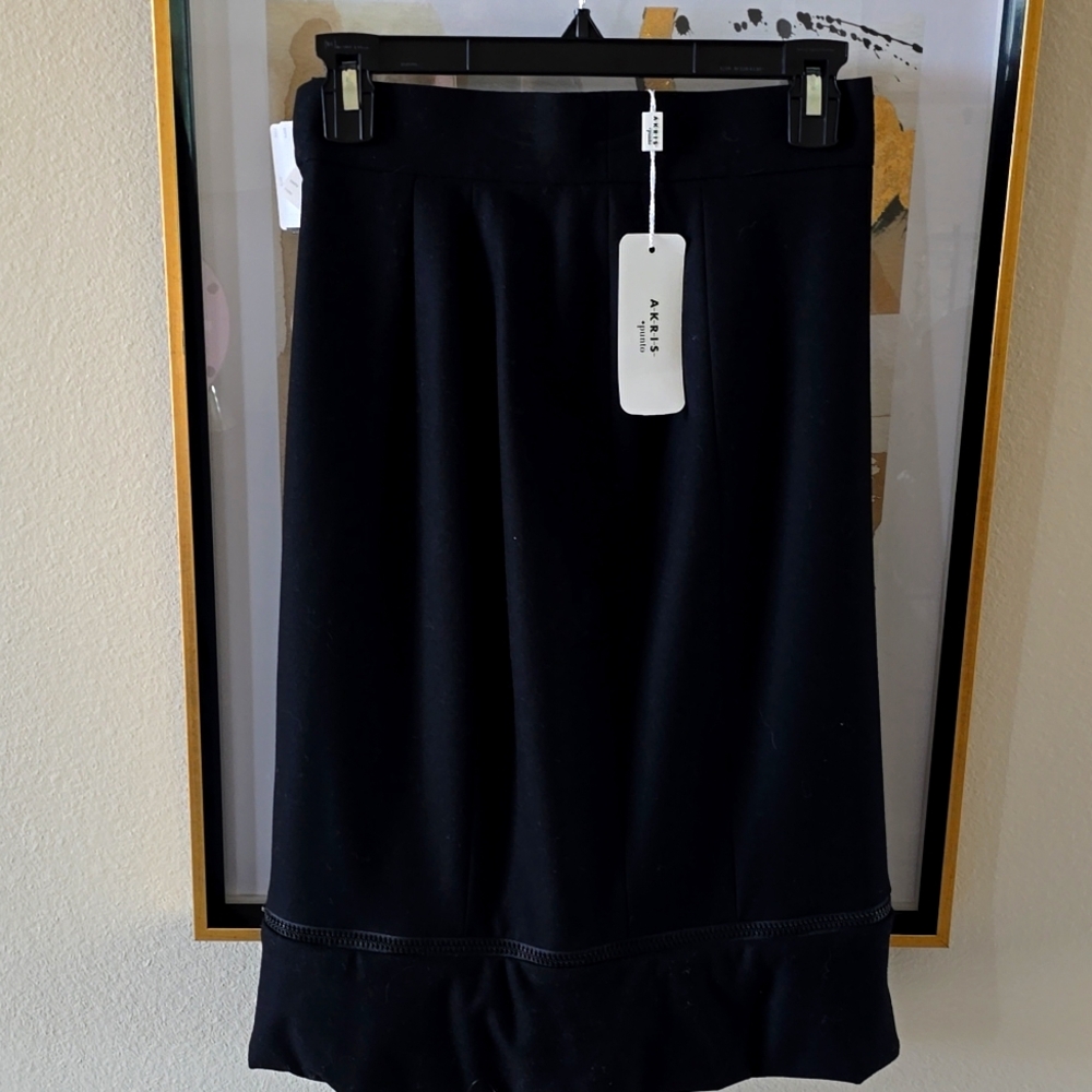 New, with tags, vintage skirt.